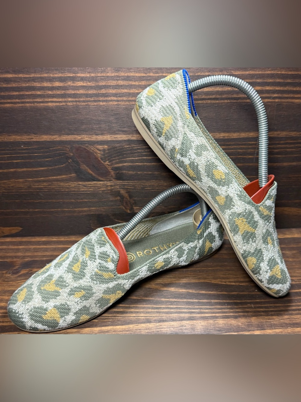 Rothys Smoke Spot Women’s Size 9 Shoes Leopard Print Slip On Flats - Picture 4 of 7